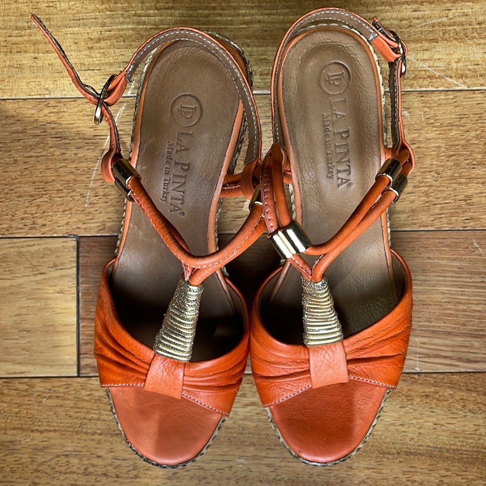 La Pinta shoes size 37 made in turkey . EUC . Wedge platform
